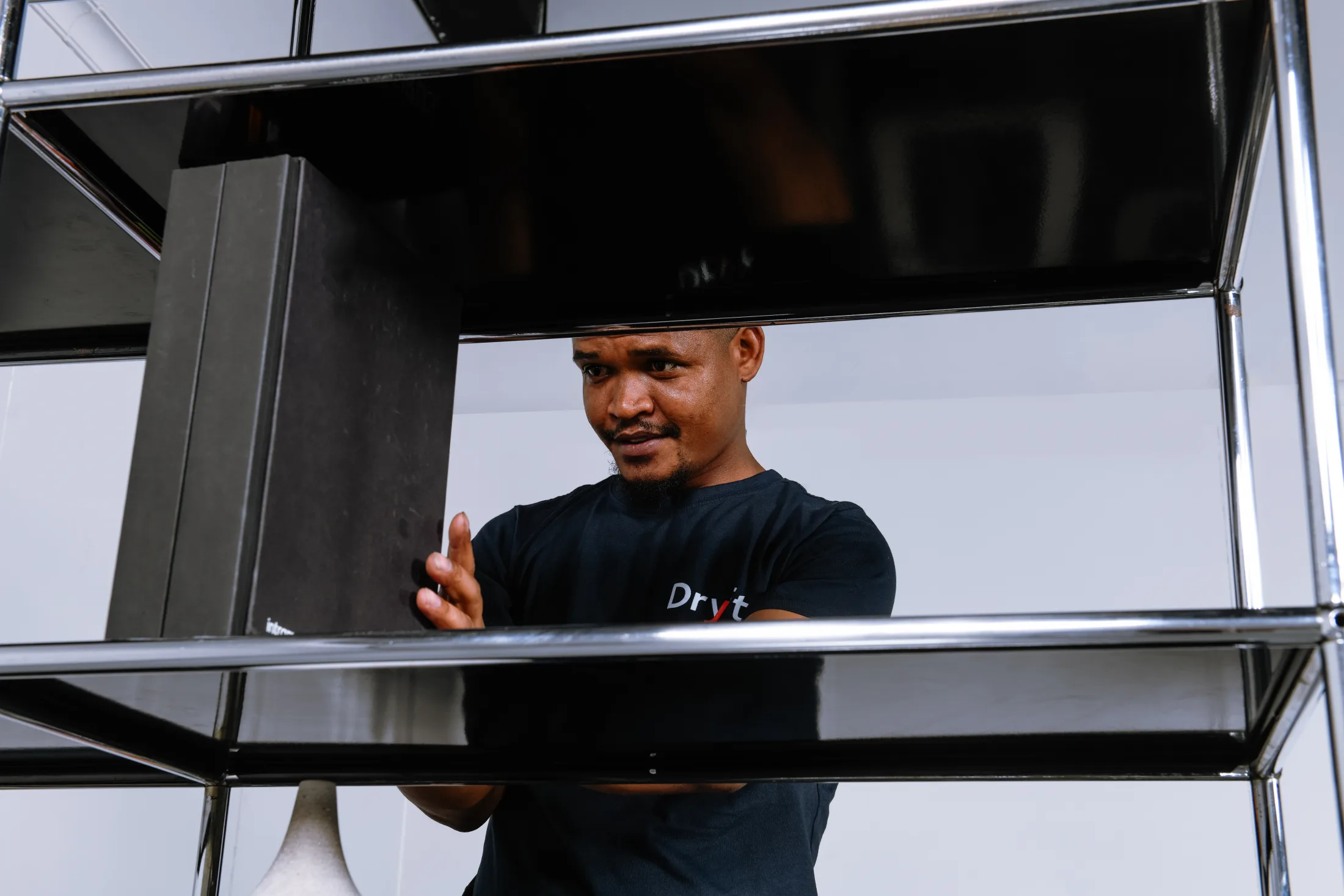 Manutention industrielle réalisée par les équipes Dryft